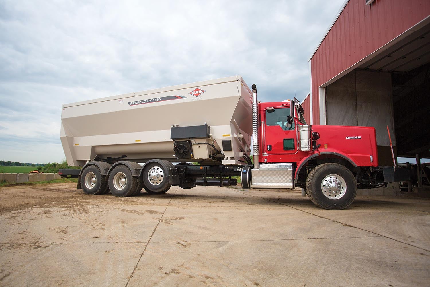 Kuhn Feed/Mixer Wagon